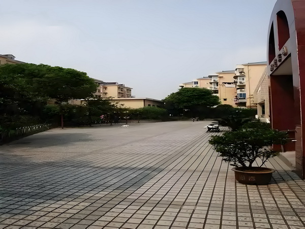 怎么弄深户_汪小菲带儿女到内蒙古，玥儿骑马他牵马 他牵马可覆用的费盖7最高